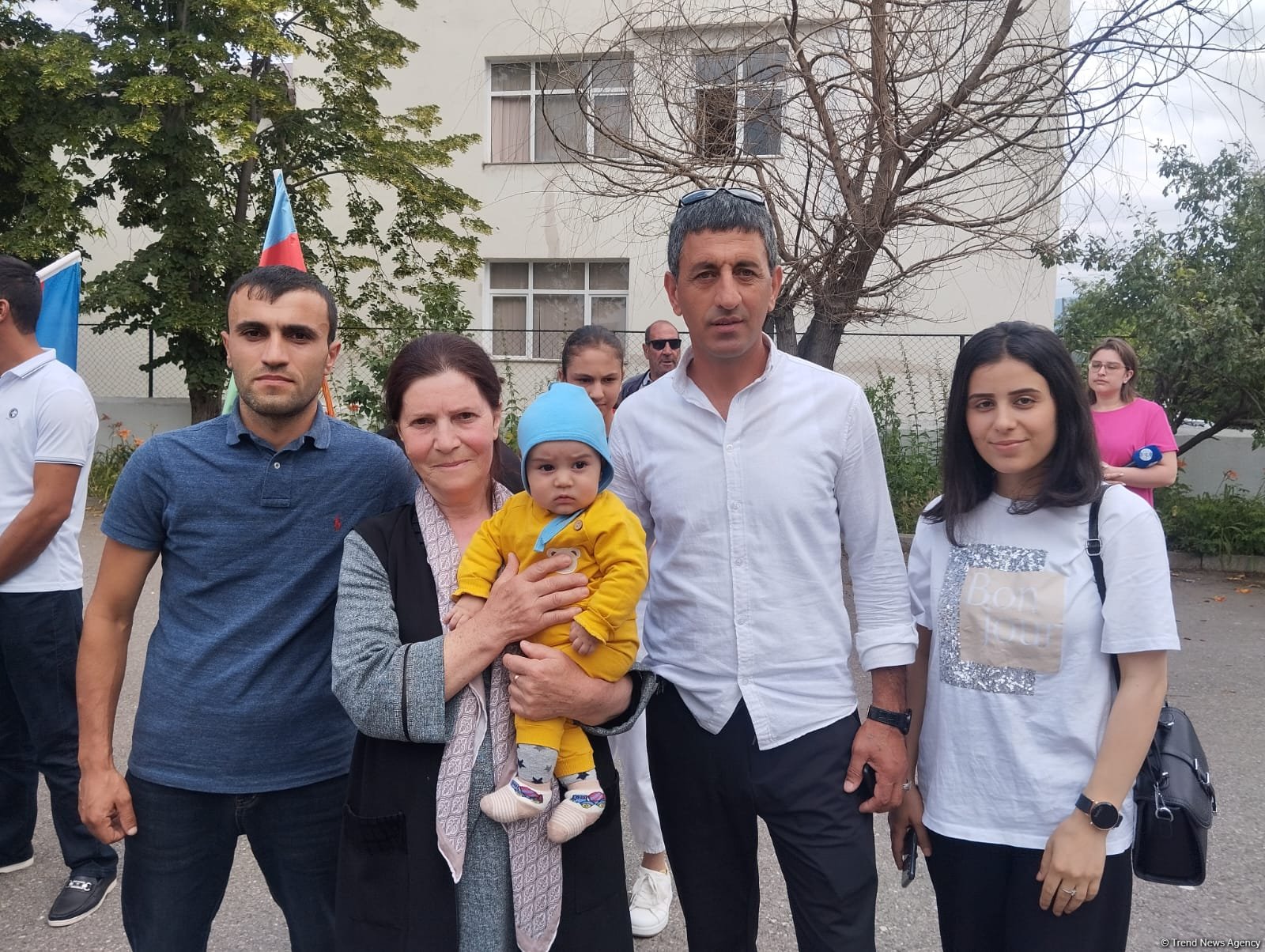 Еще 40 семьям вручены ключи от квартир в Гасанризе (ФОТО)