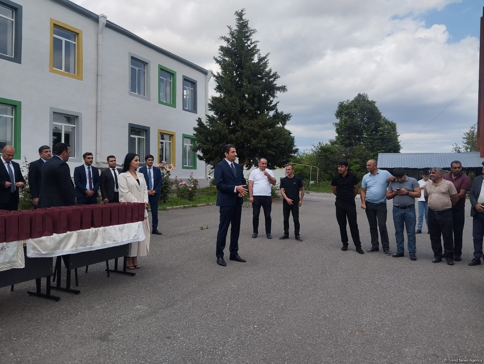 Еще 40 семьям вручены ключи от квартир в Гасанризе (ФОТО)