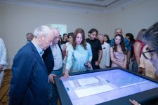 В Баку по случаю юбилея Натига Сафарова представлены уникальные отреставрированные работы  (ФОТО)