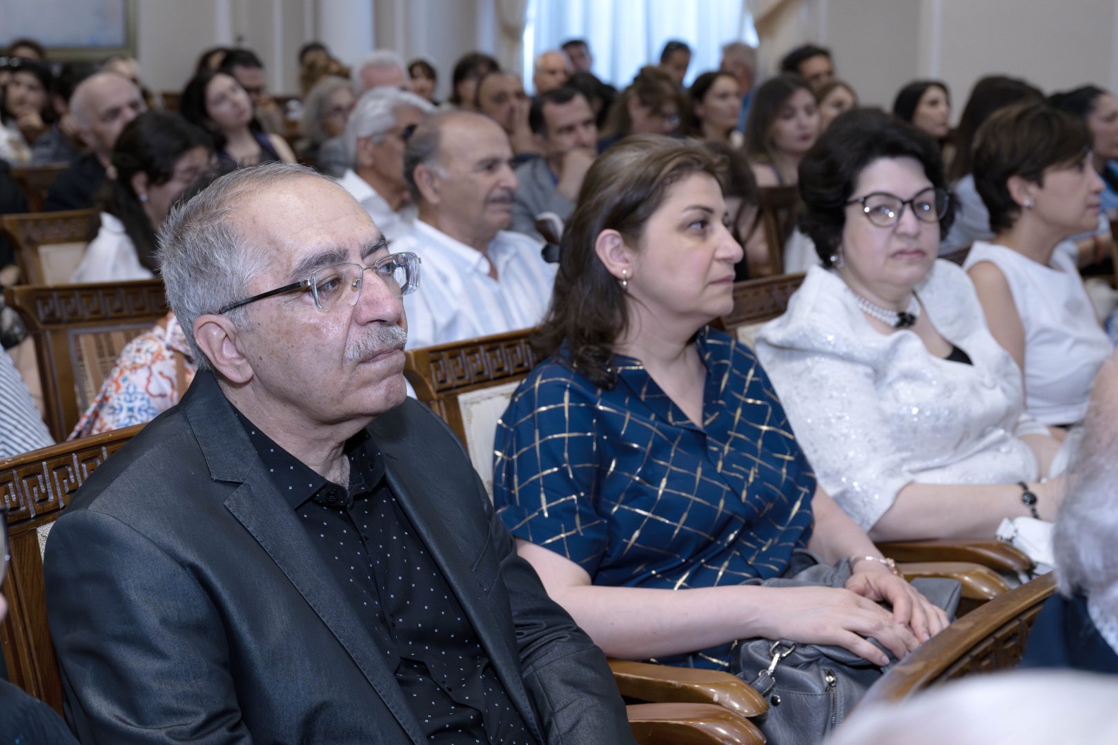 В Баку по случаю юбилея Натига Сафарова представлены уникальные отреставрированные работы  (ФОТО)