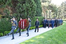 Руководство Минобороны Азербайджана посетило могилу общенационального лидера Гейдара Алиева и Парк Победы (ФОТО)