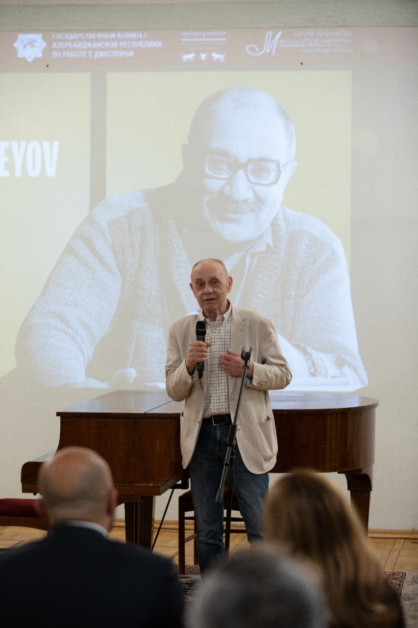 В Москве прошел вечер памяти  Максуда Ибрагимбекова - представлен спектакль "Фисташковое дерево" (ФОТО)