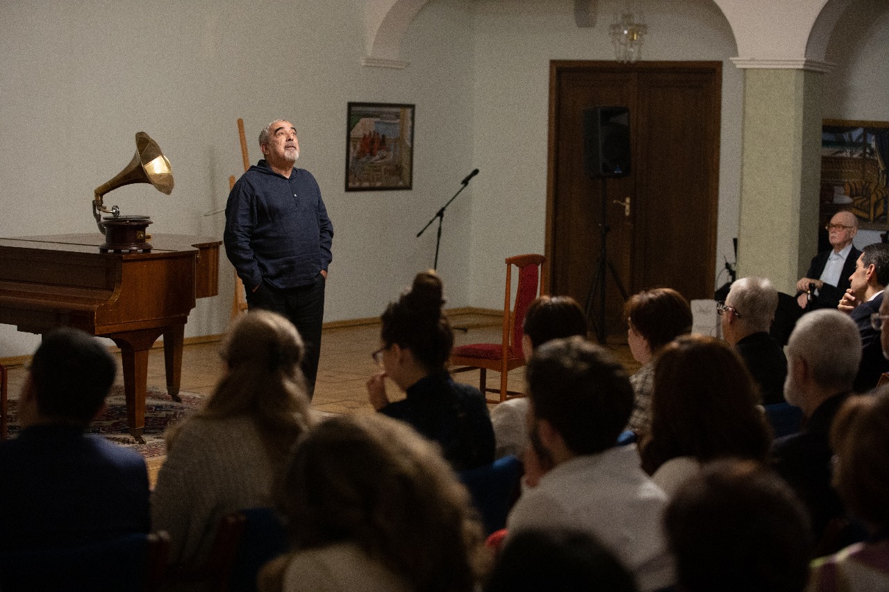 В Москве прошел вечер памяти  Максуда Ибрагимбекова - представлен спектакль "Фисташковое дерево" (ФОТО)