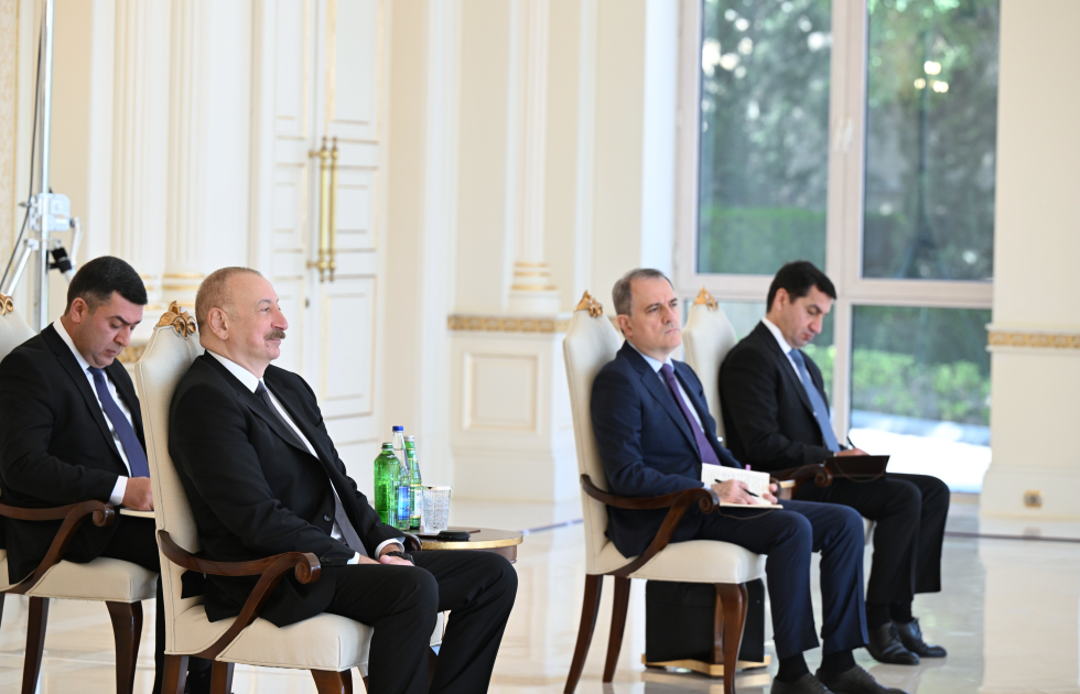 Президент Ильхам Алиев принял верительные грамоты новоназначенного посла Ирана  (ФОТО)