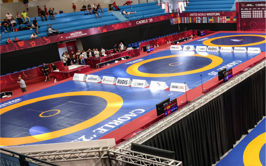 Три азербайджанских борца вышли в финал чемпионата Европы