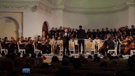 Хор, оркестр и великая музыка летним вечером в Баку (ФОТО)