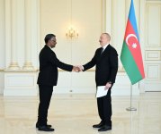 Президент Ильхам Алиев принял верительные грамоты новоназначенного посла Судана  (ФОТО/ВИДЕО)