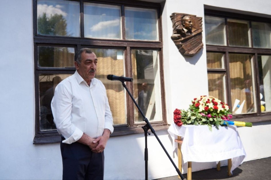 В Харькове открыли мемориальную доску скульптору Сейфаддину Гурбанову (ФОТО)