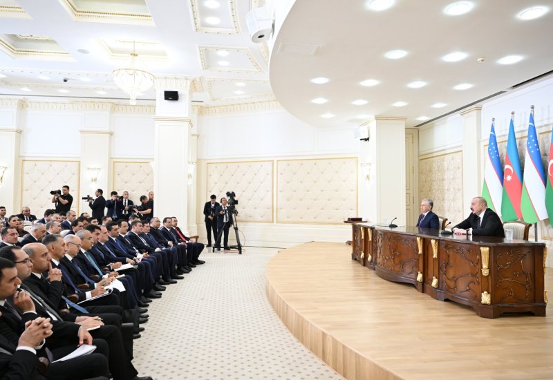 Президент Ильхам Алиев и Президент Шавкат Мирзиёев выступили с заявлениями для прессы (ФОТО)