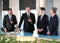 Президент Ильхам Алиев и Президент Шавкат Мирзиёев посетили центр отдыха Sea Breeze (ФОТО/ВИДЕО)