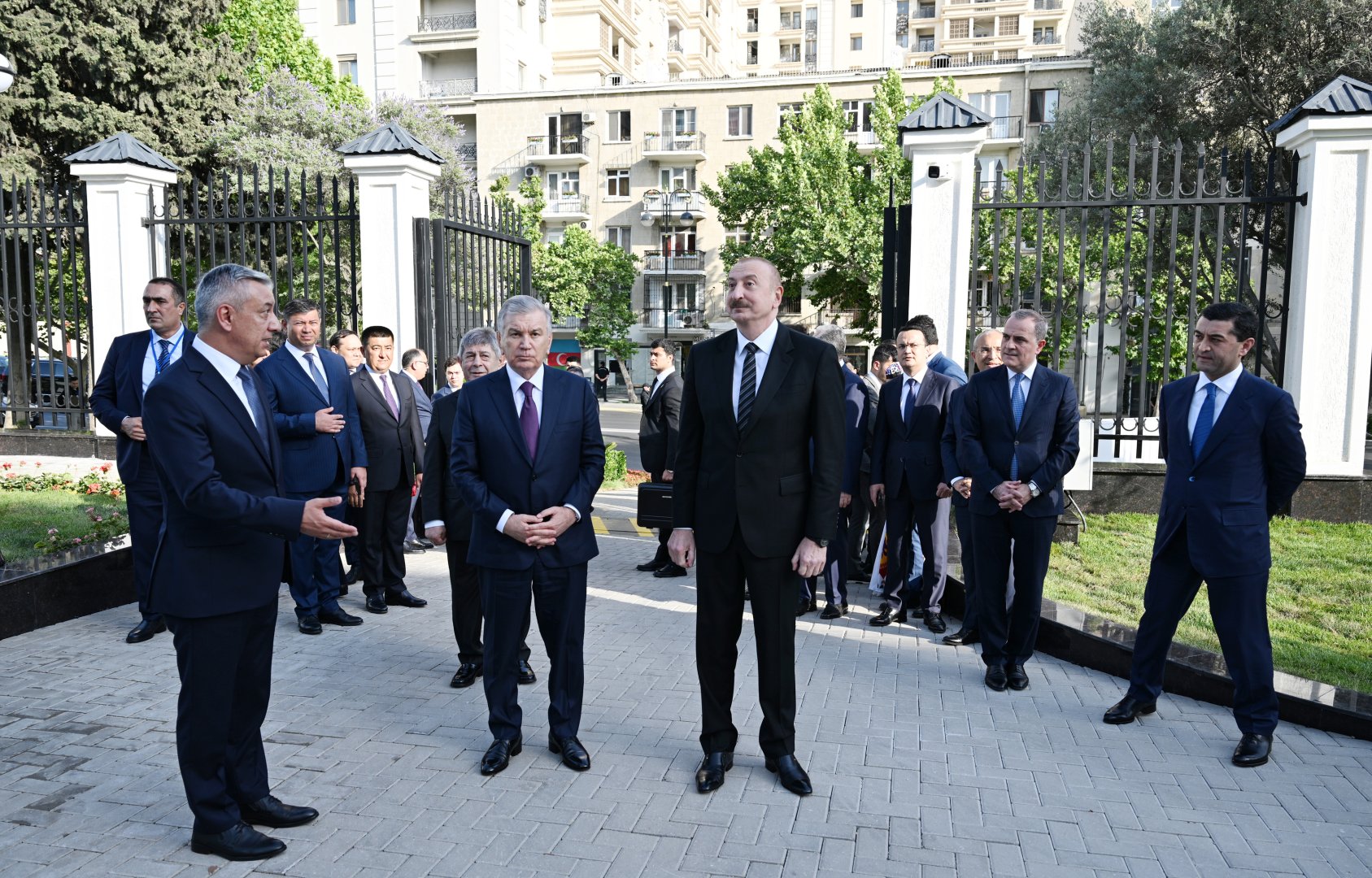 Президент Ильхам Алиев и Президент Шавкат Мирзиёев приняли участие в открытии нового здания посольства Узбекистана в Азербайджане (ФОТО/ВИДЕО)