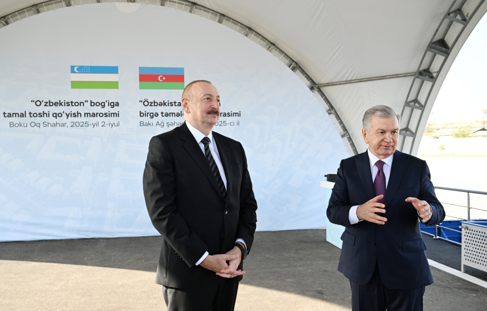Президент Ильхам Алиев и Президент Шавкат Мирзиёев заложили фундамент парка "Узбекистан" в Баку (ФОТО/ВИДЕО)