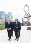 Президент Узбекистана Шавкат Мирзиёев посетил Парк Победы в Баку (ФОТО)