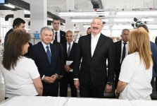 Президент Ильхам Алиев и Президент Шавкат Мирзиёев ознакомились с деятельностью швейной фабрики Businesstex JV в Ханкенди (ФОТО/ВИДЕО)