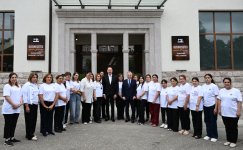Президент Ильхам Алиев и Президент Шавкат Мирзиёев ознакомились с деятельностью швейной фабрики Businesstex JV в Ханкенди (ФОТО/ВИДЕО)