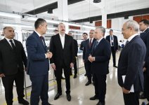 Президент Ильхам Алиев и Президент Шавкат Мирзиёев ознакомились с деятельностью швейной фабрики Businesstex JV в Ханкенди (ФОТО/ВИДЕО)
