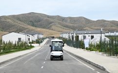 Президент Ильхам Алиев и Президент Садыр Жапаров приняли участие в открытии 1-го этапа села Хыдырлы Агдамского района (ФОТО/ВИДЕО)