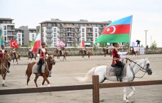 Президент Ильхам Алиев и участники 17-го Саммита ОЭС посмотрели шоу карабахских скакунов «Победа» в комплексе «Имарет» в Агдаме (ФОТО/ВИДЕО)