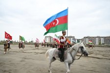 Президент Ильхам Алиев и участники 17-го Саммита ОЭС посмотрели шоу карабахских скакунов «Победа» в комплексе «Имарет» в Агдаме (ФОТО/ВИДЕО)