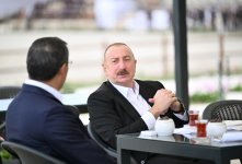 Президент Ильхам Алиев и участники 17-го Саммита ОЭС посмотрели шоу карабахских скакунов «Победа» в комплексе «Имарет» в Агдаме (ФОТО/ВИДЕО)