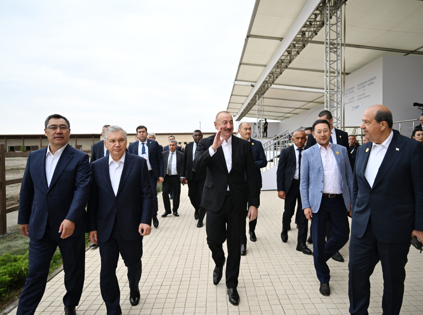 Президент Ильхам Алиев и участники 17-го Саммита ОЭС посмотрели шоу карабахских скакунов «Победа» в комплексе «Имарет» в Агдаме (ФОТО/ВИДЕО)