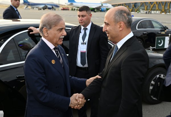Завершился визит премьер-министра Пакистана в Азербайджан