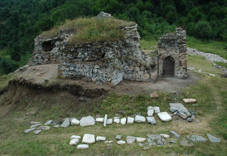 44  памятника на освобождённых территориях Азербайджана взяты под государственную охрану (ФОТО)