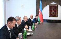 В Ханкенди состоялась встреча Президента Азербайджана Ильхама Алиева с Президентом Ирана Масудом Пезешкианом (ФОТО)