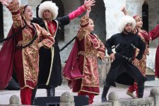 Шеки встречает музыку Шёлкового пути: XIV Международный фестиваль искусства под небом истории (ФОТО)