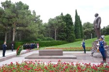 Делегация Национальной ассамблеи Пакистана почтила память великого лидера Гейдара Алиева (ФОТО)
