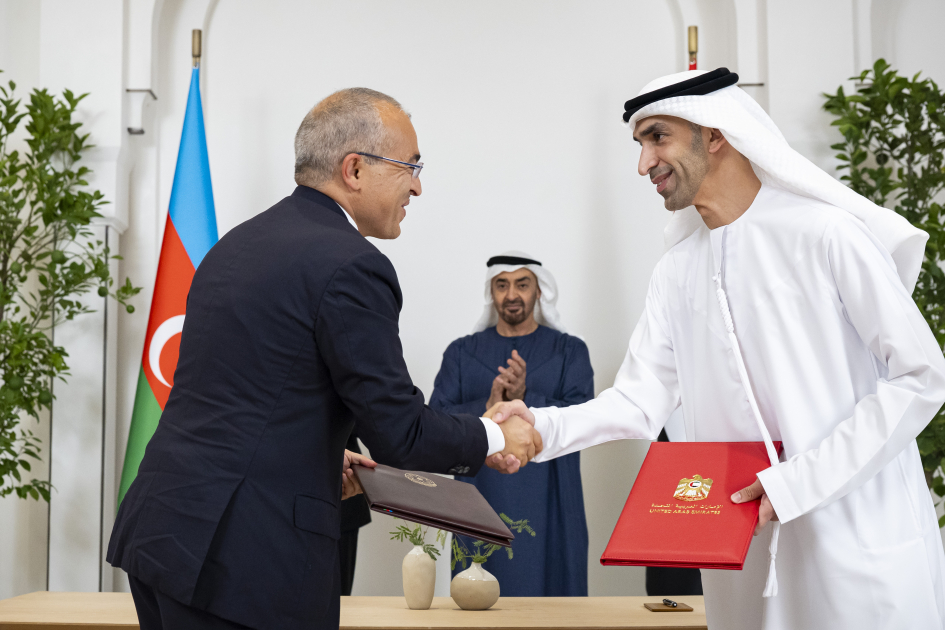 President Ilham Aliyev meets with President of United Arab Emirates in Abu Dhabi (PHOTO)