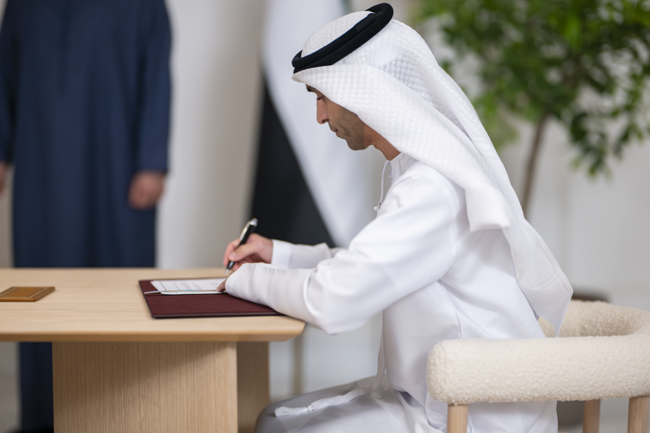 President Ilham Aliyev meets with President of United Arab Emirates in Abu Dhabi (PHOTO)