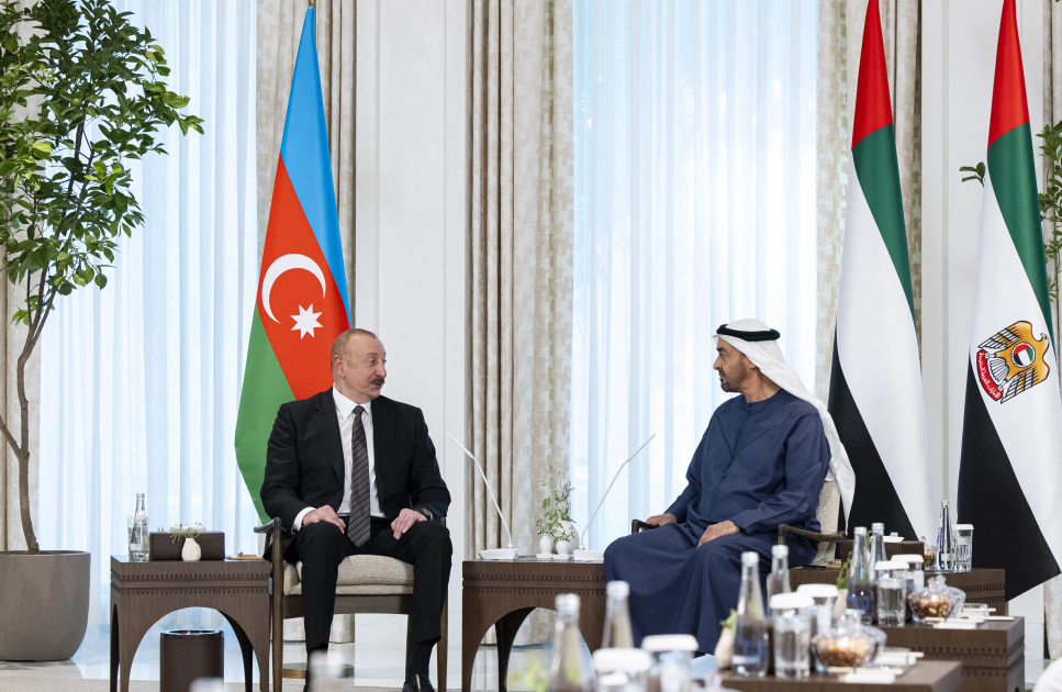 President Ilham Aliyev meets with President of United Arab Emirates in Abu Dhabi (PHOTO)