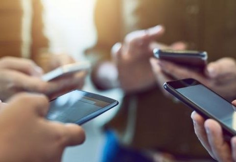 Uzbekistan sees growth in mobile phone imports in early 2025