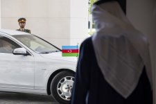 President Ilham Aliyev meets with President of United Arab Emirates in Abu Dhabi (PHOTO)