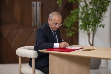 President Ilham Aliyev meets with President of United Arab Emirates in Abu Dhabi (PHOTO)