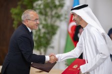 President Ilham Aliyev meets with President of United Arab Emirates in Abu Dhabi (PHOTO)