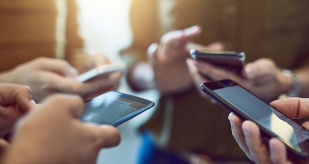 Uzbekistan sees growth in mobile phone imports in early 2025