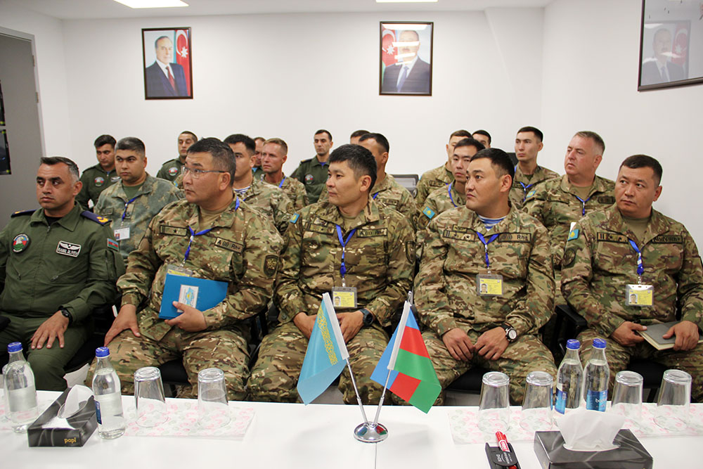 Azerbaijani, Kazakh servicemen diving into novel flight-tactical drills (PHOTO/VIDEO)