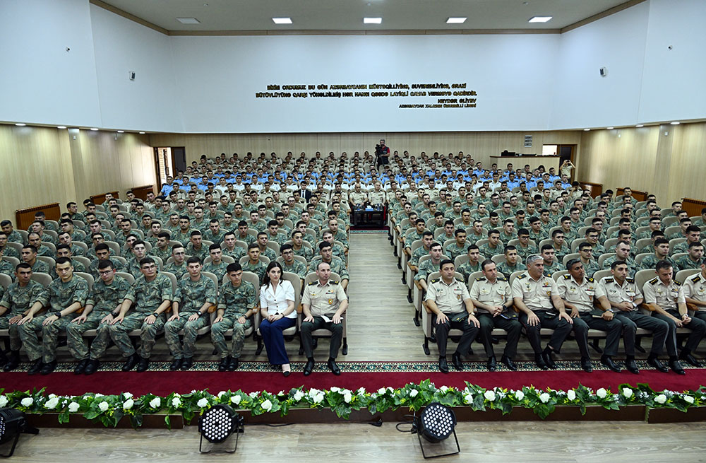 Azerbaijan's Military Lyceum hosts meeting with intellectually gifted youth (PHOTO)