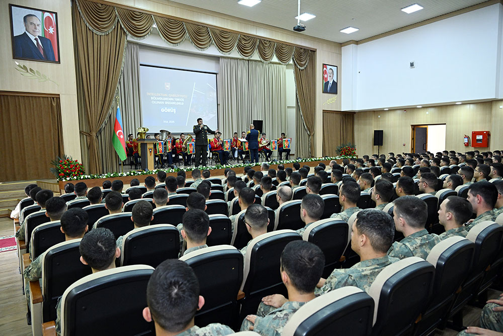 Azerbaijan's Military Lyceum hosts meeting with intellectually gifted youth (PHOTO)