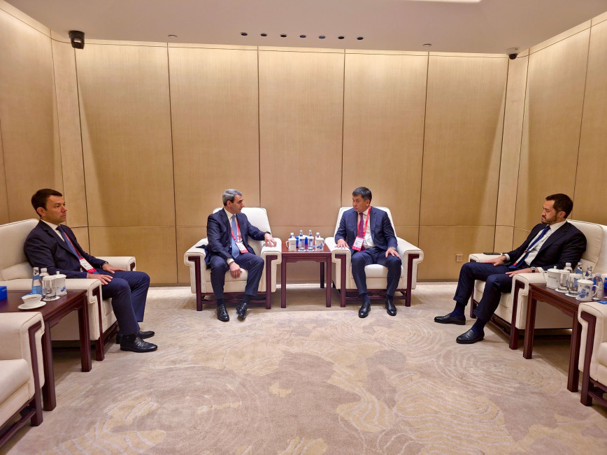 Azerbaijani-Chinese MoU vouches for railway domain (PHOTO)