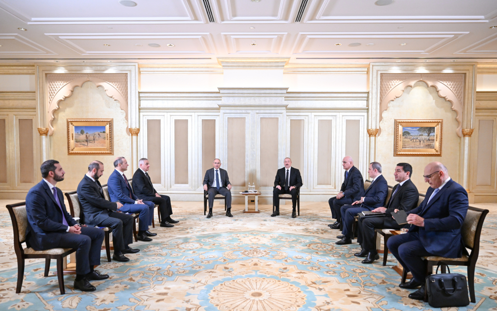 Talks between President Ilham Aliyev, PM Nikol Pashinyan wrap up in Abu Dhabi (PHOTO/VIDEO)