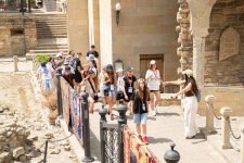 Ukrainian children explore Azerbaijan's Baku on special sightseeing tour (PHOTO)