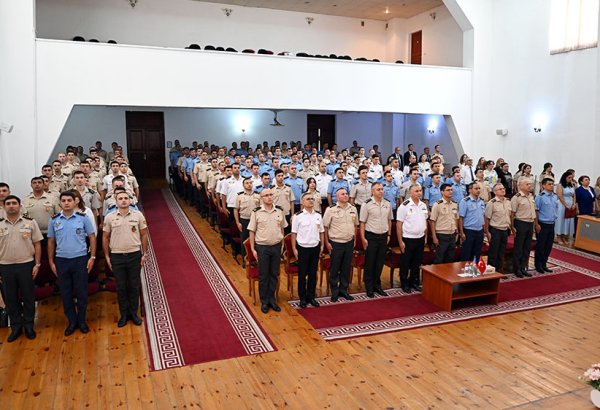 Azerbaijan Army holds graduation ceremony of courses organized in various foreign languages (PHOTO)