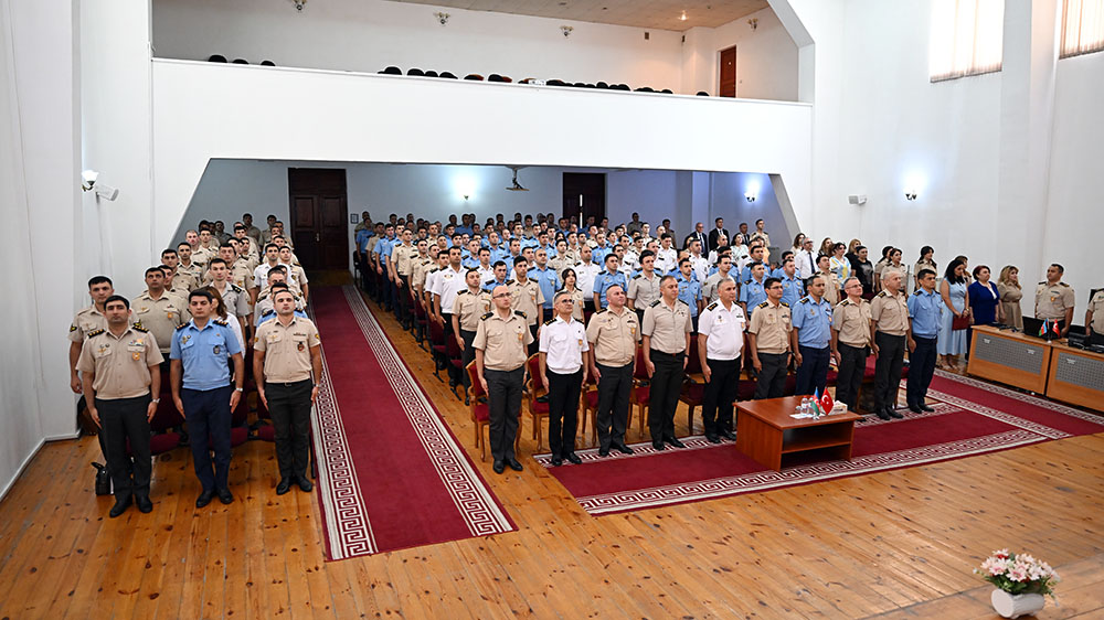 Azerbaijan Army holds graduation ceremony of courses organized in various foreign languages (PHOTO)