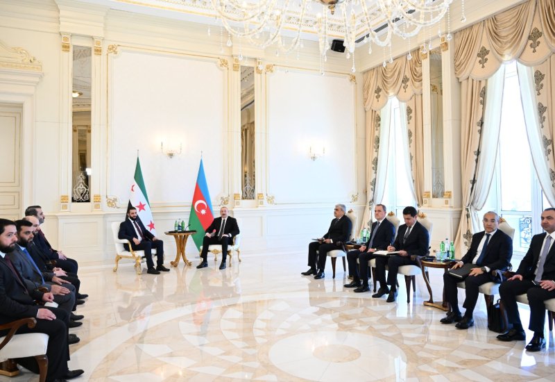 President Ilham Aliyev holds expanded meeting with Transitional President of Syria (PHOTO)