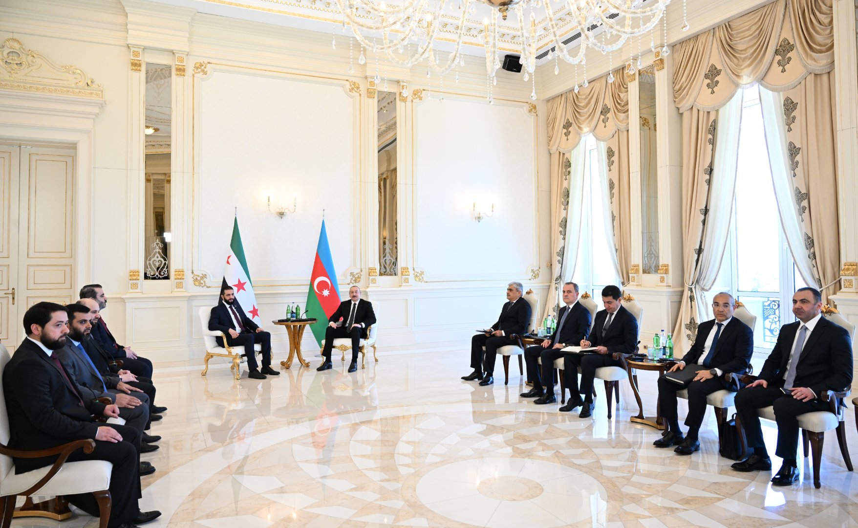 President Ilham Aliyev holds expanded meeting with Transitional President of Syria (PHOTO)