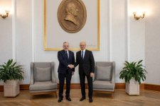 Azerbaijan, Ukraine hold productive talks on expanding ties (PHOTO)