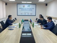 Kazakh ambassador discusses media’s role in bilateral ties with Azerbaijani Audiovisual Council head (PHOTO)